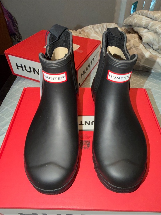 Hunter Shoes - Hunter Original Chelsea Rain Boot size 9 and 8